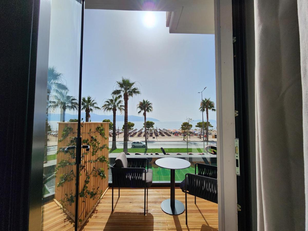 Charm Hotel Vlorë Eksteriør billede