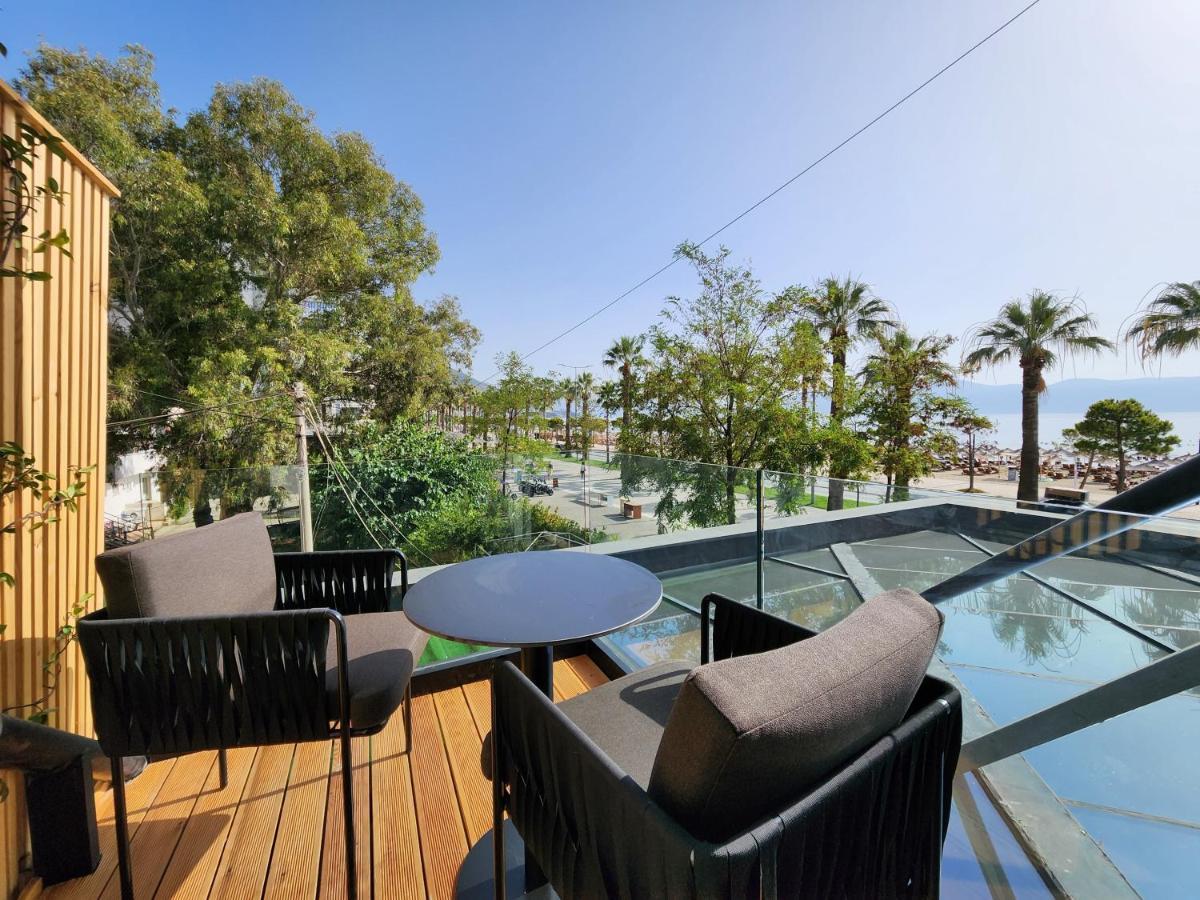 Charm Hotel Vlorë Eksteriør billede