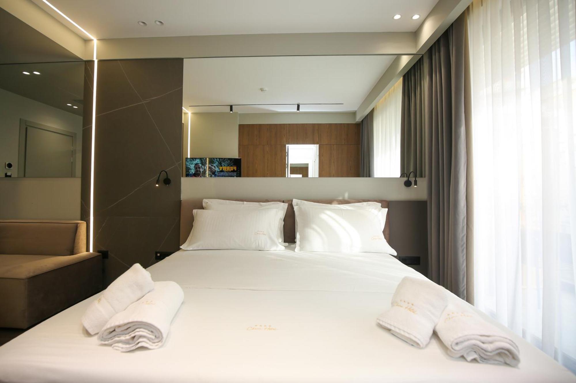 Charm Hotel Vlorë Eksteriør billede