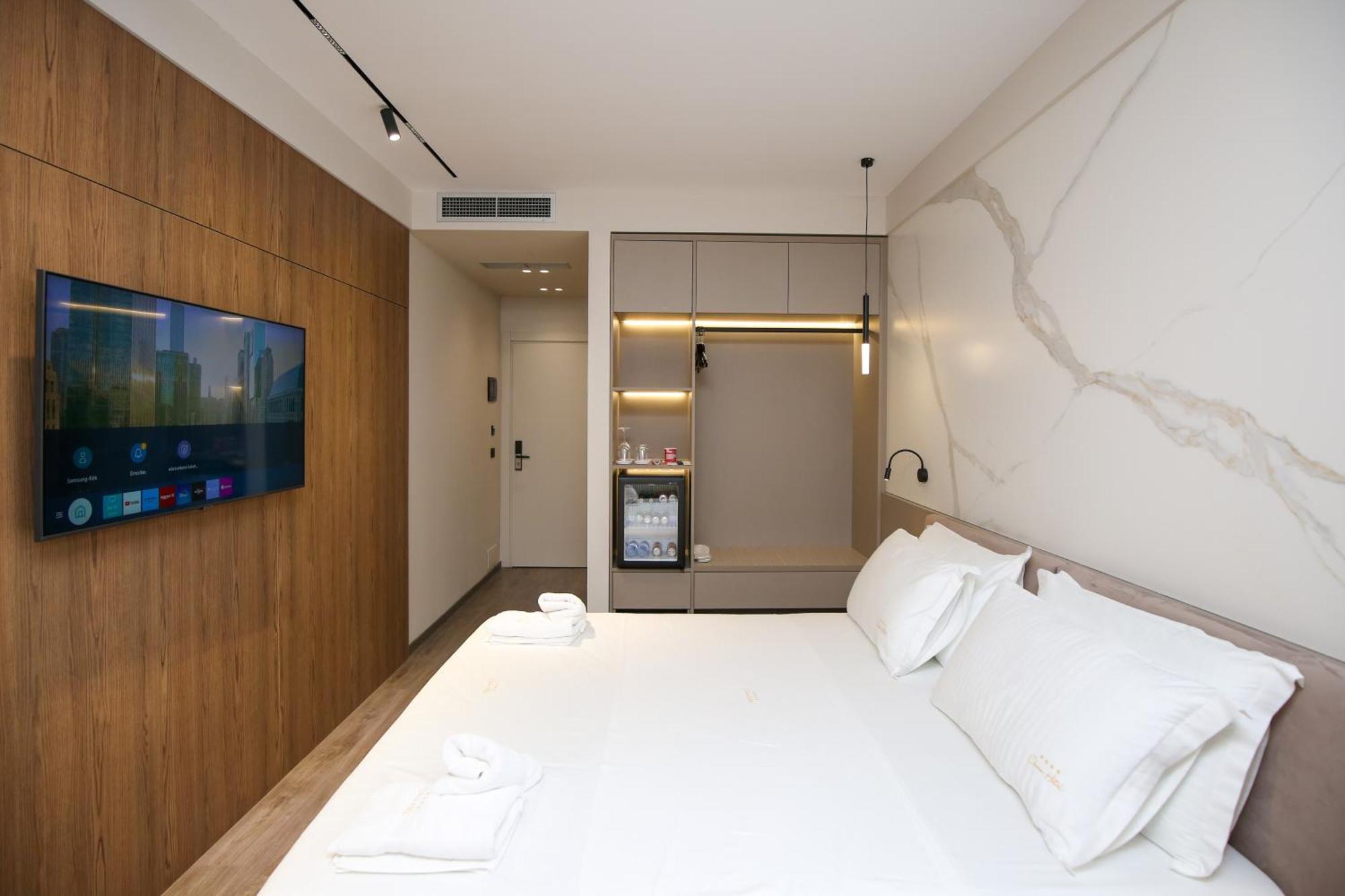 Charm Hotel Vlorë Eksteriør billede