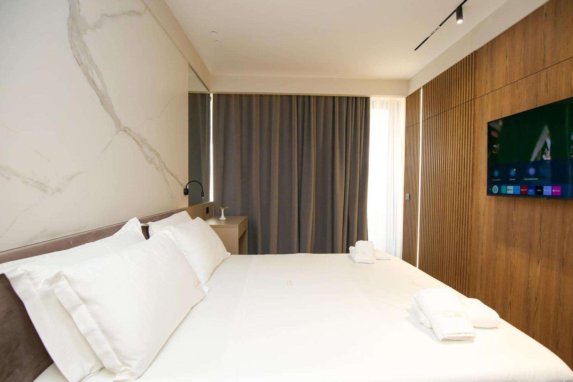 Charm Hotel Vlorë Eksteriør billede