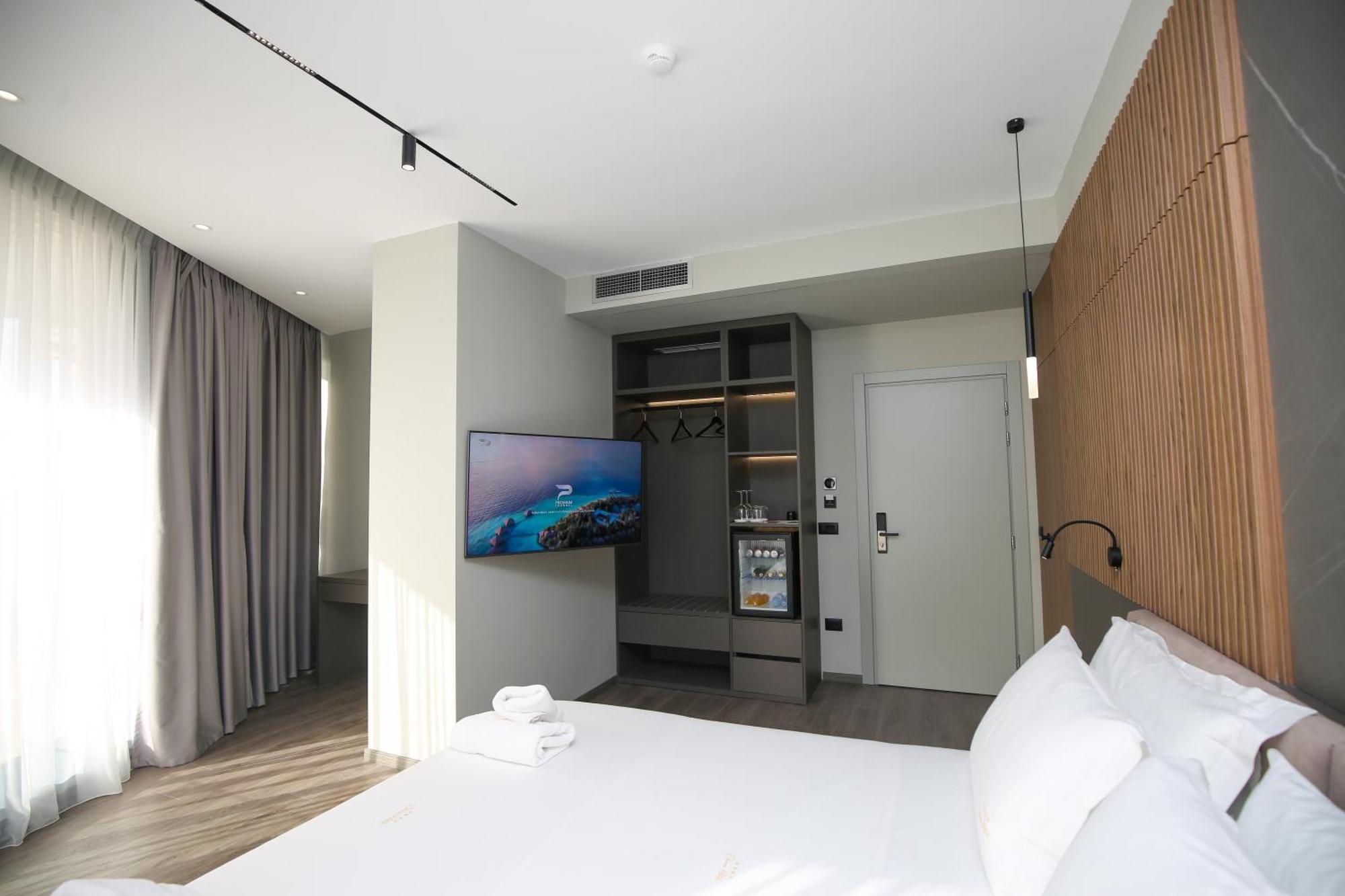 Charm Hotel Vlorë Eksteriør billede