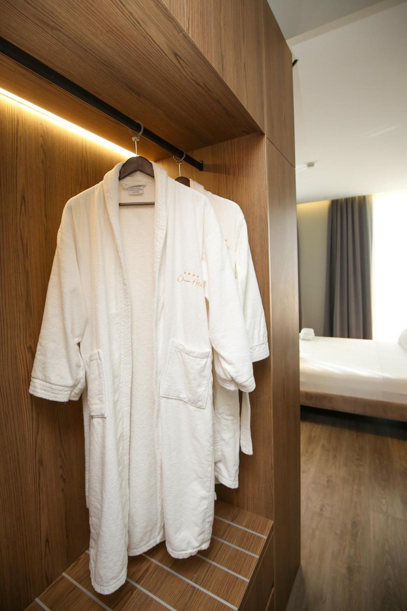 Charm Hotel Vlorë Eksteriør billede