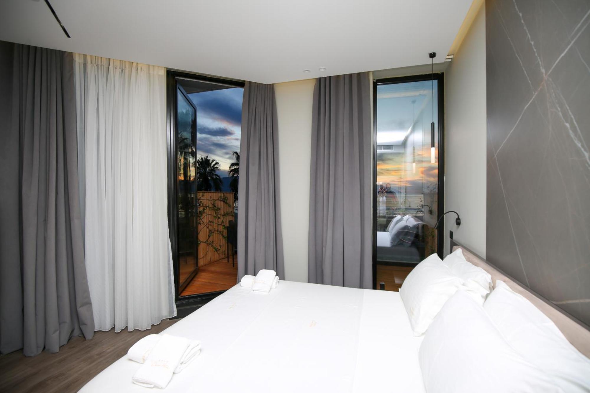 Charm Hotel Vlorë Værelse billede