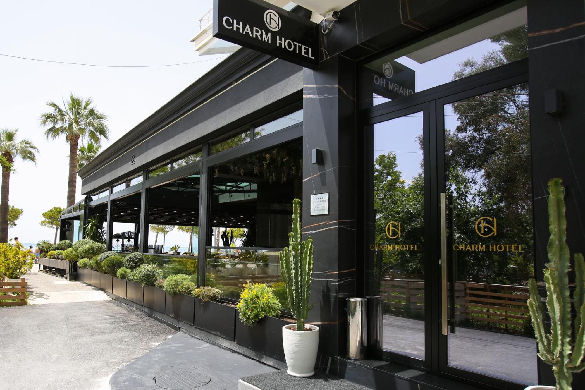 Charm Hotel Vlorë Eksteriør billede