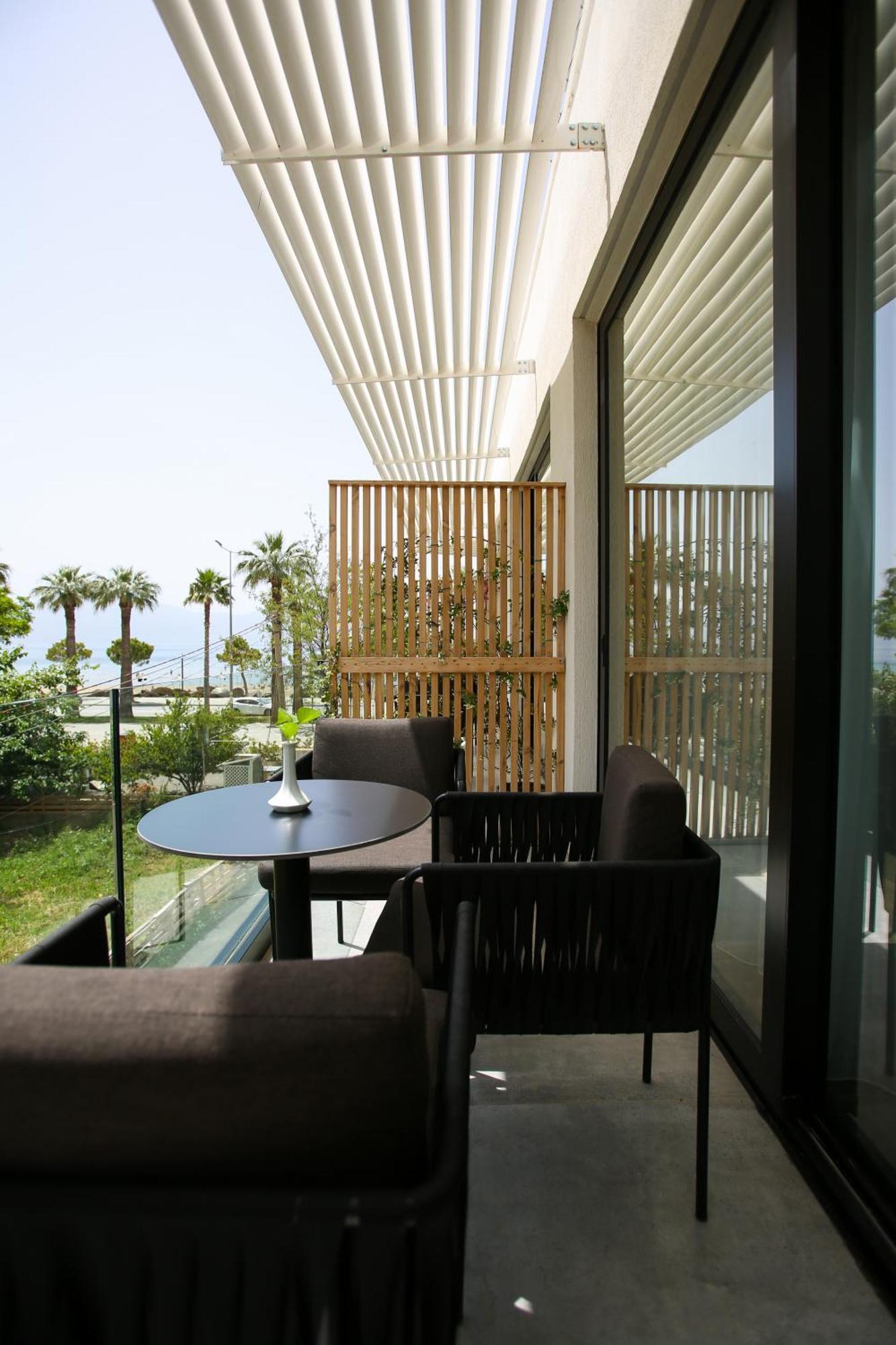 Charm Hotel Vlorë Eksteriør billede